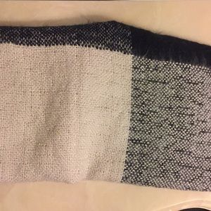 Chunky BCBG Maxazria scarf
